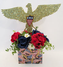 Load image into Gallery viewer, Patriotic floral centerpiece - Designs by Gin
