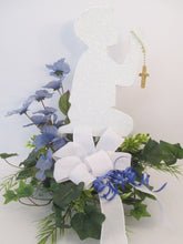Load image into Gallery viewer, Boy praying centerpiece - Designs by Ginny
