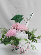 Load image into Gallery viewer, Grad cap accent in graduation centerpiece - Designs by Ginny
